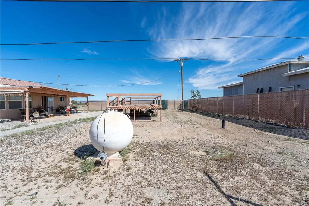 1253 Coral Avenue, Thermal, California 92274 home-pic-9