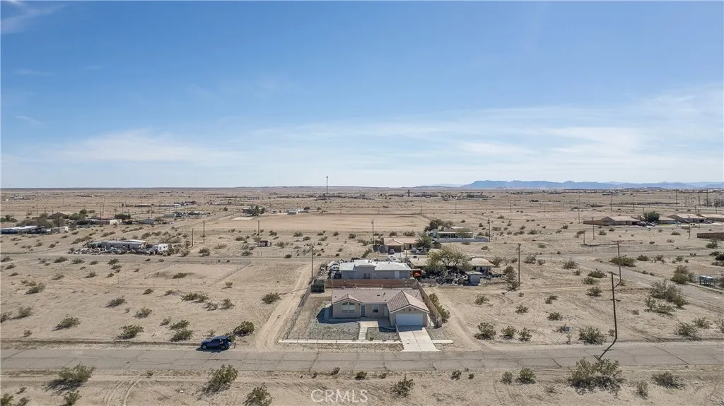 1253 Coral Avenue, Thermal, California 92274 home-pic-2