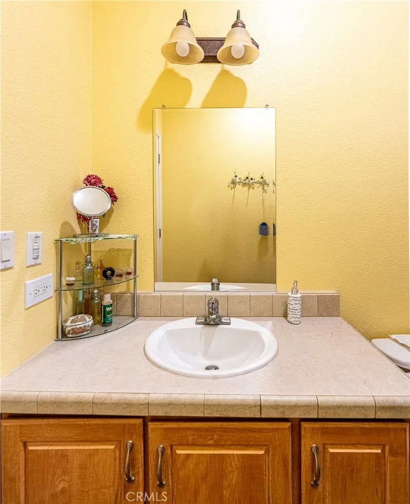 1253 Coral Avenue, Thermal, California 92274 home-pic-32