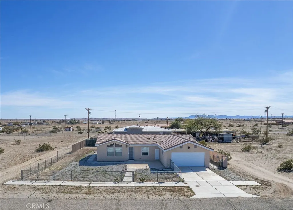 1253 Coral Avenue, Thermal, California 92274 home-pic-1