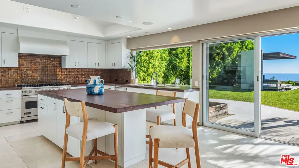 29020 Cliffside Drive, Malibu, California 90265 home-pic-16