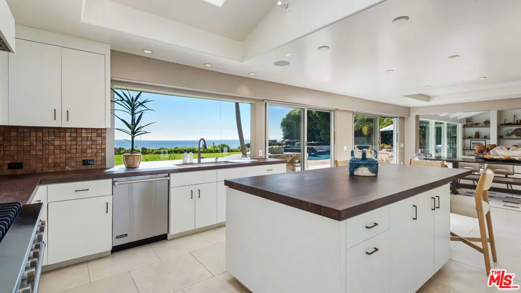 29020 Cliffside Drive, Malibu, California 90265 home-pic-17