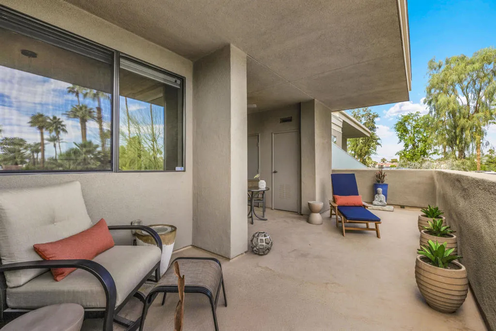1028 E Palm Canyon Drive 207, Palm Springs, California 92264 home-pic-32