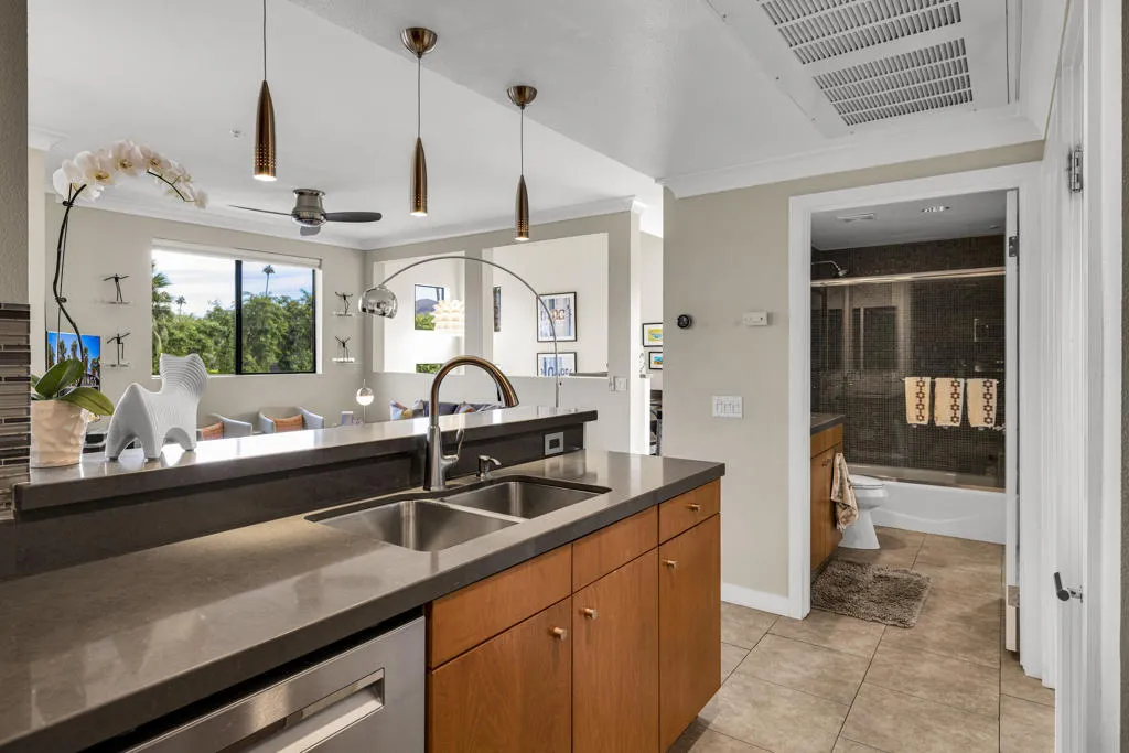 1028 E Palm Canyon Drive 207, Palm Springs, California 92264 home-pic-14