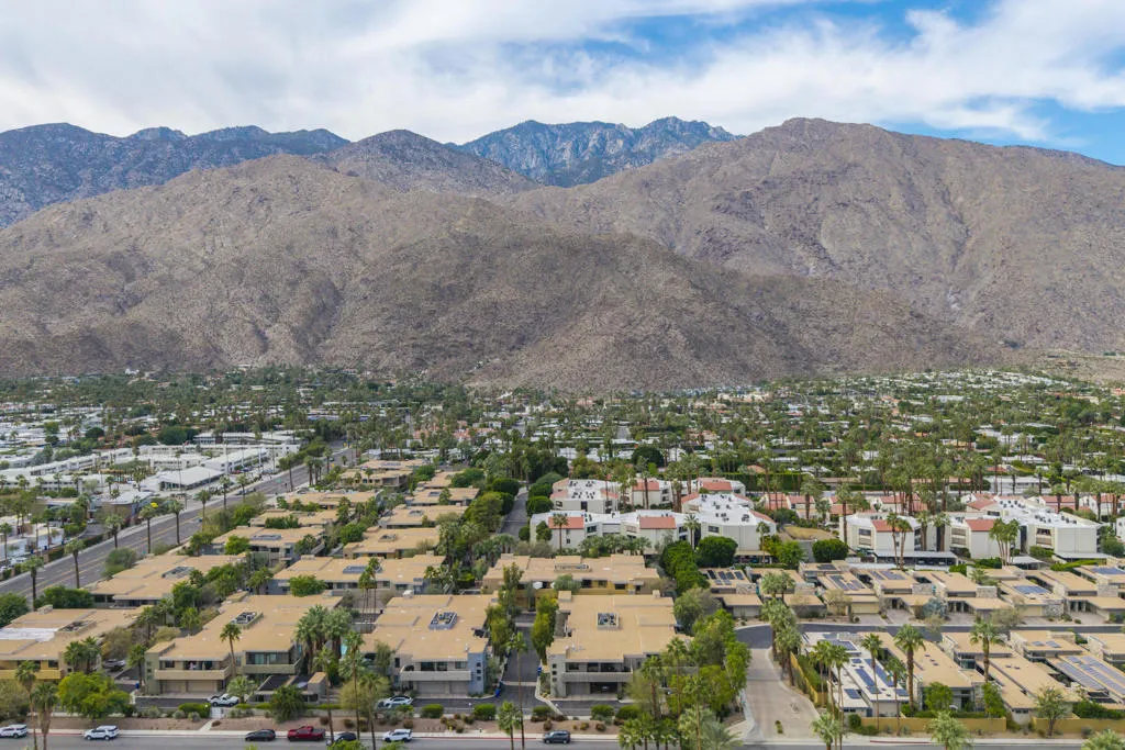 1028 E Palm Canyon Drive 207, Palm Springs, California 92264 home-pic-44