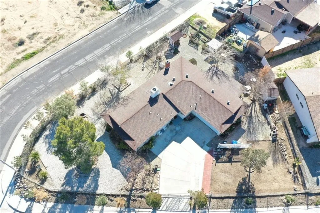 15873 La Paz Drive, Victorville, California 92395 home-pic-35