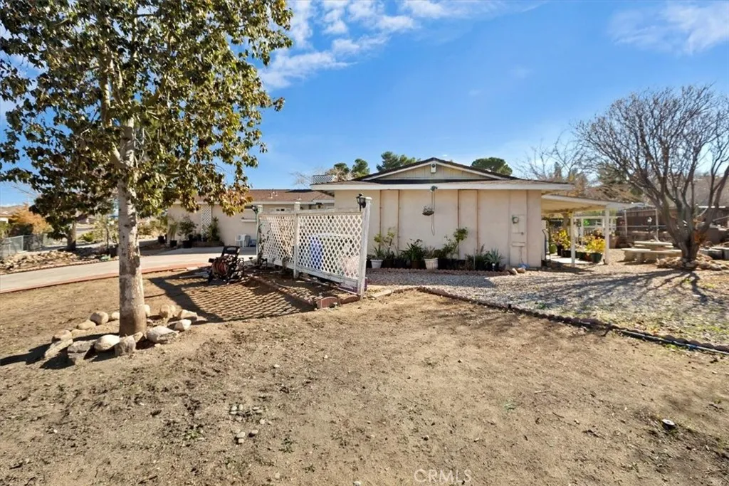 15873 La Paz Drive, Victorville, California 92395 home-pic-5