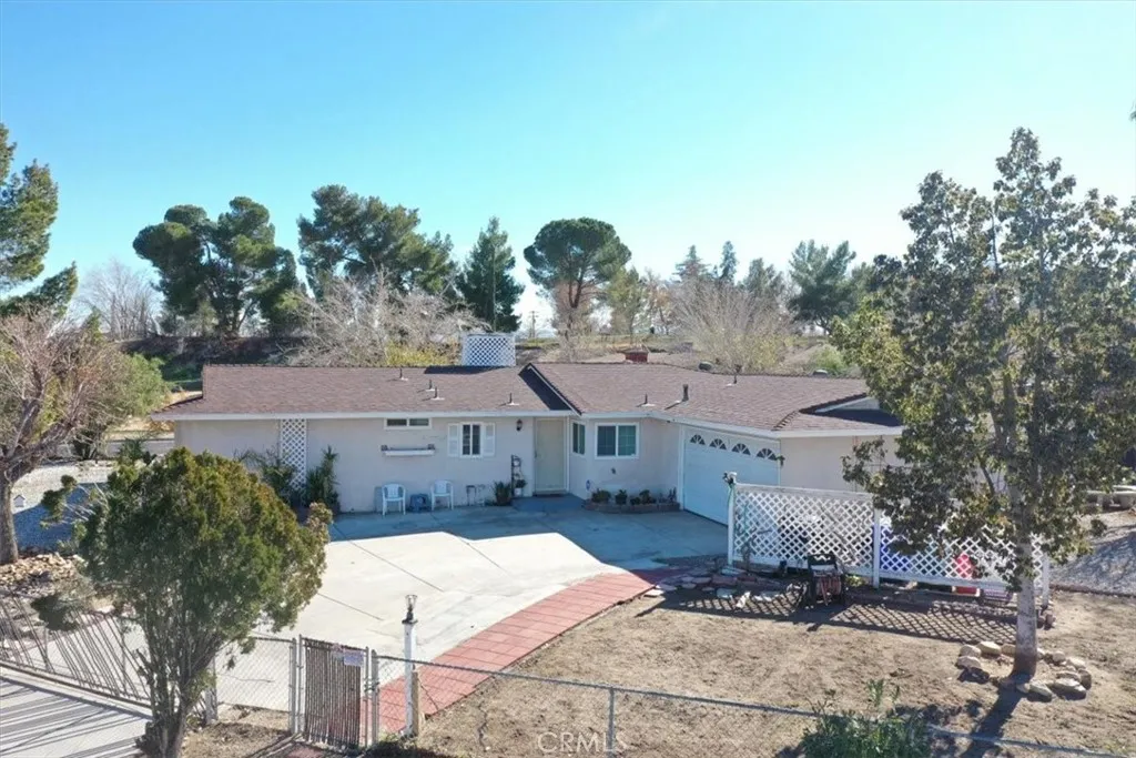 15873 La Paz Drive, Victorville, California 92395 home-pic-3