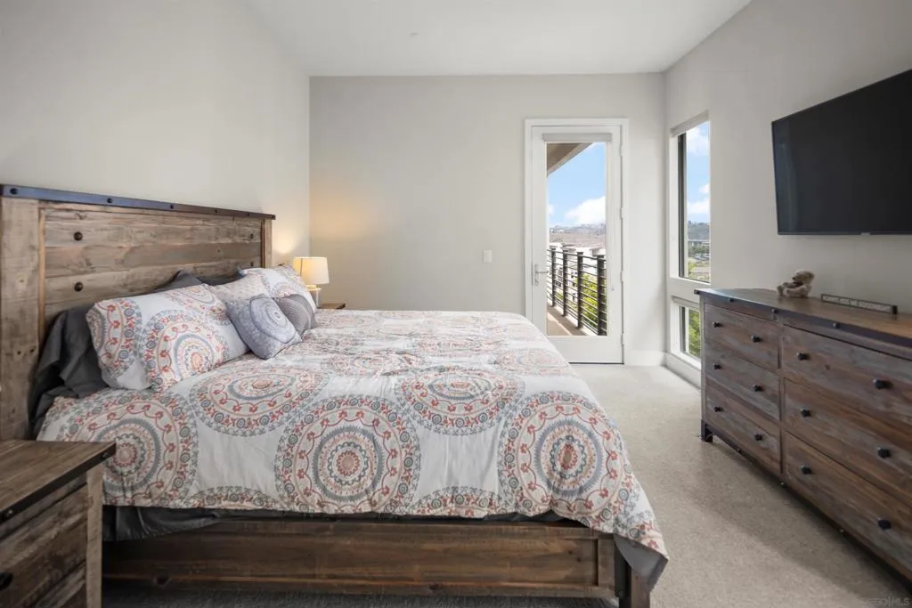 8573 Aspect Drive, San Diego, California 92108 home-pic-16