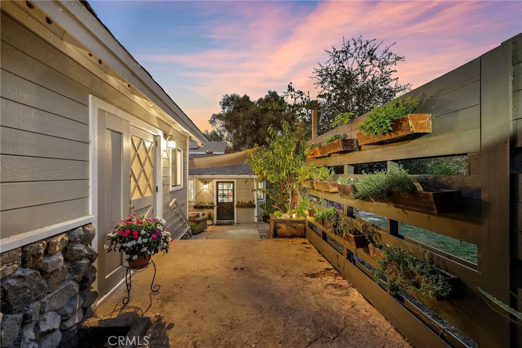 20462 Pine Road, Trabuco Canyon, California 92679 home-pic-40