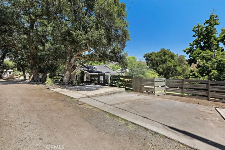 20462 Pine Road, Trabuco Canyon, California 92679