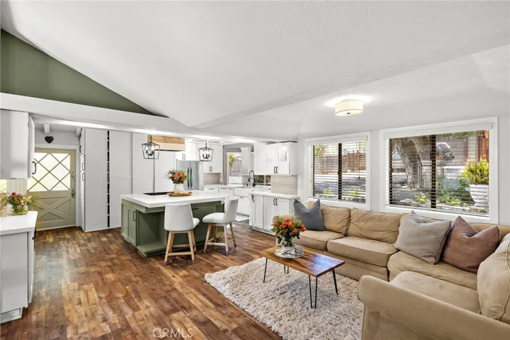 20462 Pine Road, Trabuco Canyon, California 92679