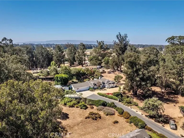 760 Black Oak Lane, Nipomo, California 93444 home-pic-33