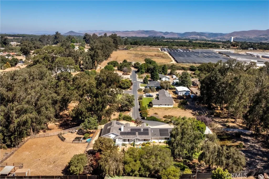 760 Black Oak Lane, Nipomo, California 93444 home-pic-34