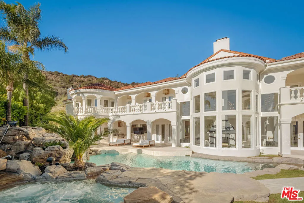 25665 Mulholland Highway, Calabasas, California 91302 home-pic-1