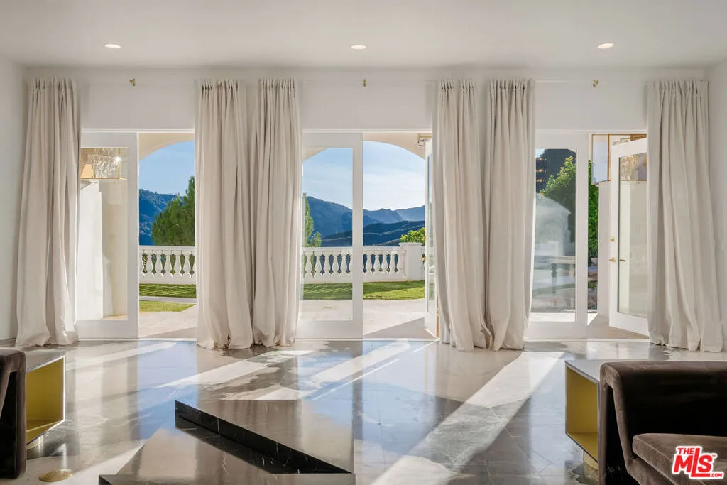 25665 Mulholland Highway, Calabasas, California 91302 home-pic-16