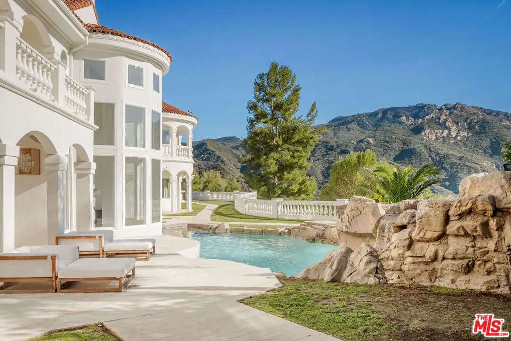 25665 Mulholland Highway, Calabasas, California 91302 home-pic-4