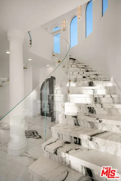 25665 Mulholland Highway, Calabasas, California 91302 home-pic-19