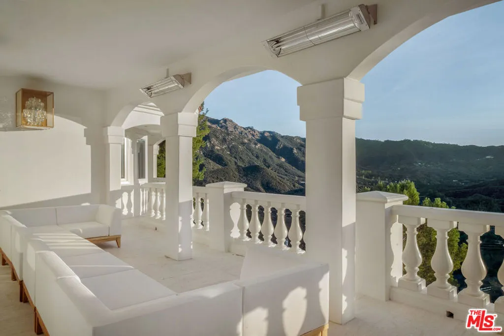 25665 Mulholland Highway, Calabasas, California 91302 home-pic-39