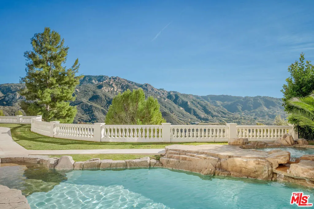 25665 Mulholland Highway, Calabasas, California 91302 home-pic-5