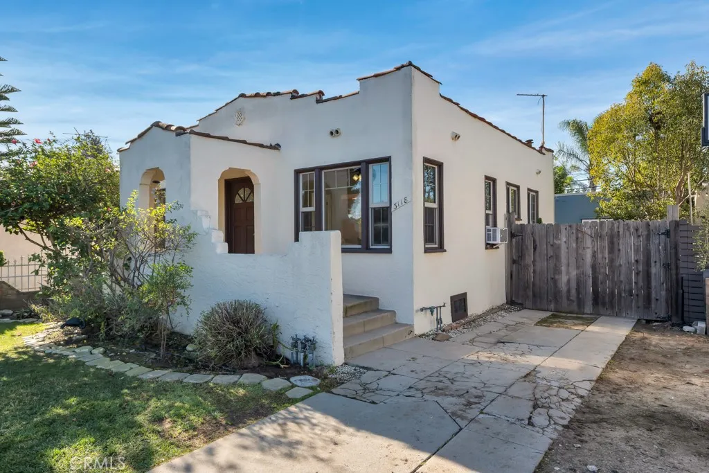3118 Glenhurst Ave, Los Angeles, California 90039 home-pic-2