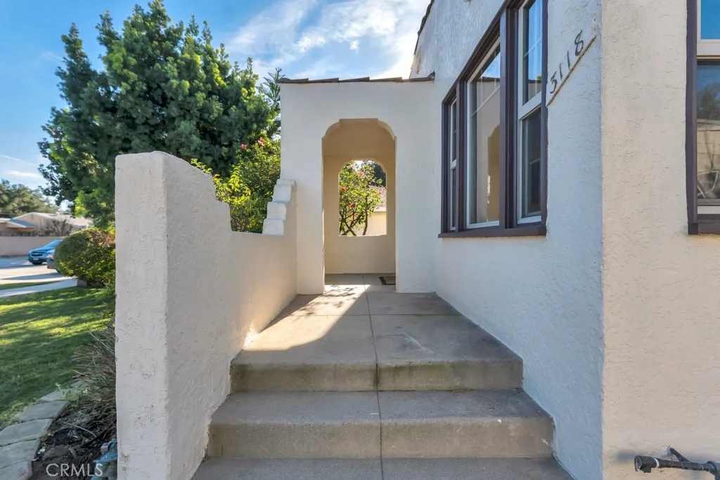 3118 Glenhurst Ave, Los Angeles, California 90039 home-pic-3