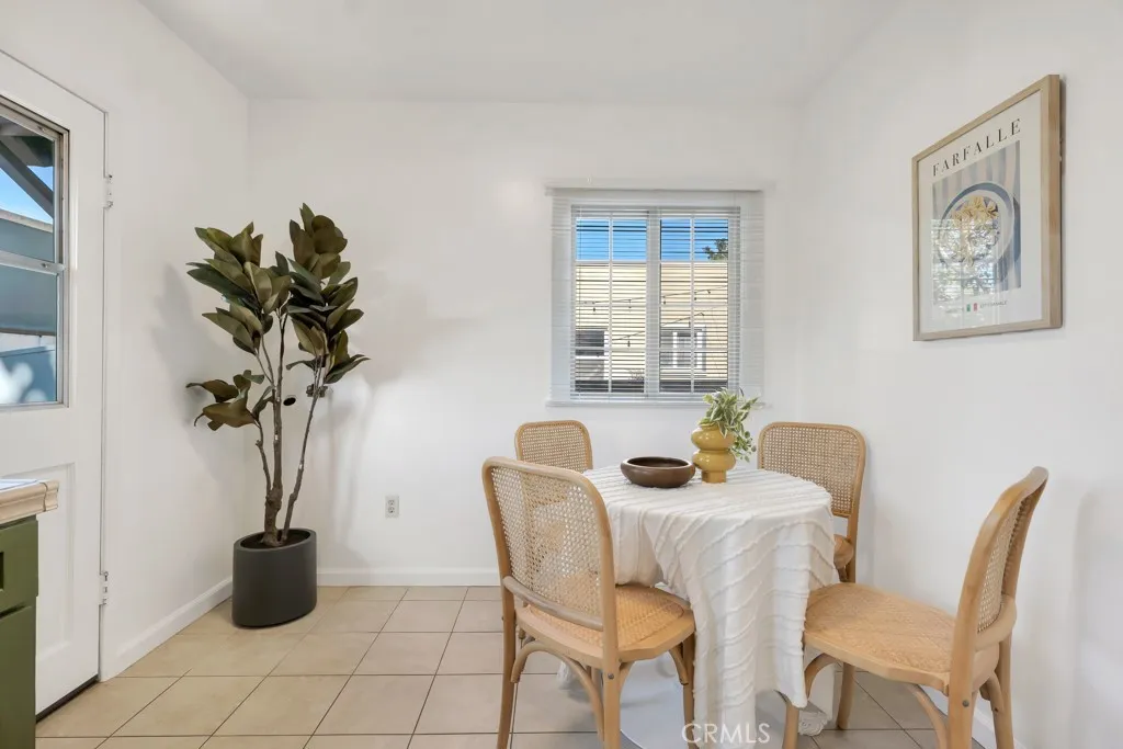 3118 Glenhurst Ave, Los Angeles, California 90039 home-pic-14