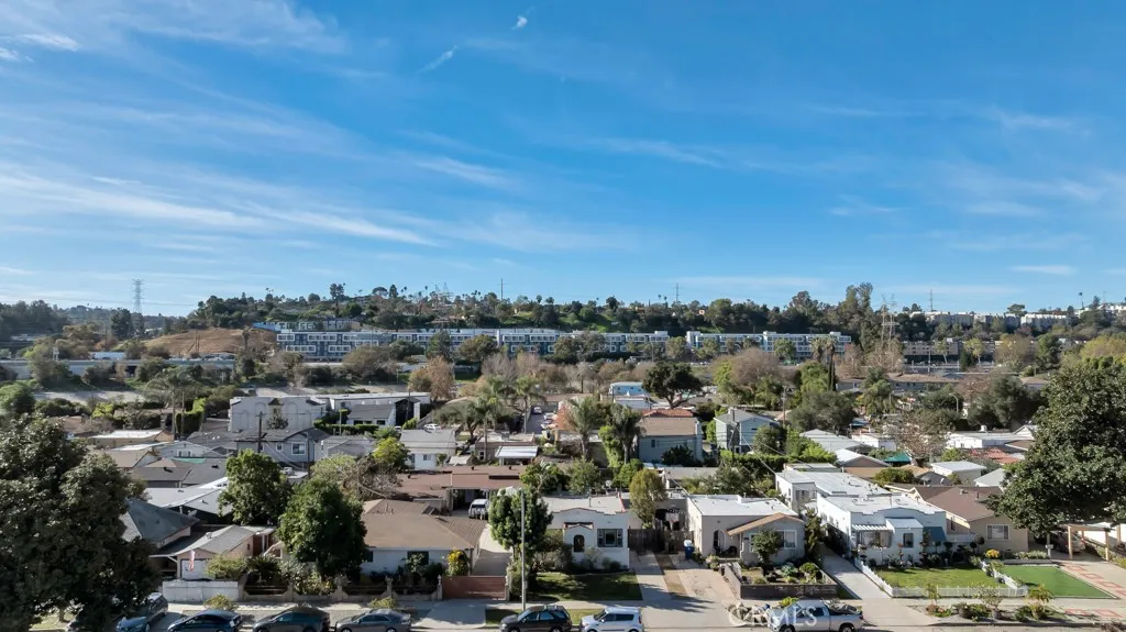 3118 Glenhurst Ave, Los Angeles, California 90039 home-pic-36
