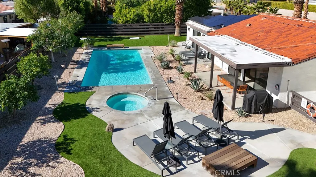 1133 E Via Escuela, Palm Springs, California 92262 home-pic-32