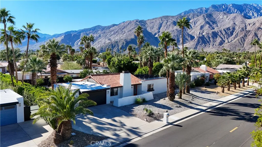 1133 E Via Escuela, Palm Springs, California 92262 home-pic-37