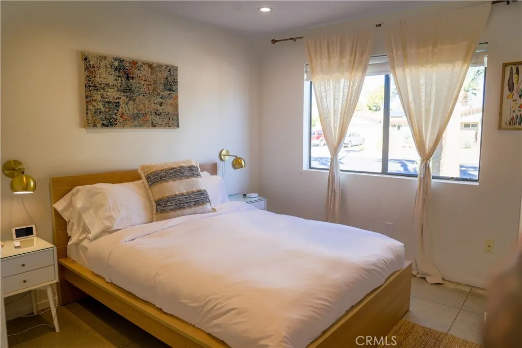 1133 E Via Escuela, Palm Springs, California 92262 home-pic-10