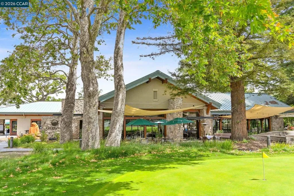 1324 Singingwood Court  home-pic-32