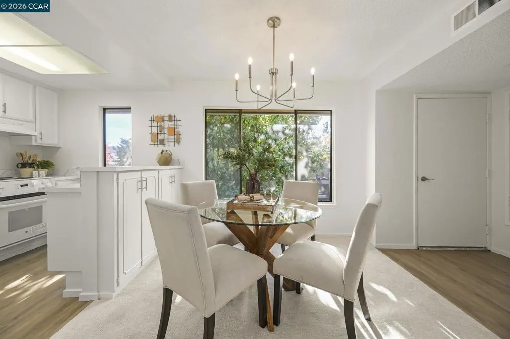 1324 Singingwood Court  home-pic-1