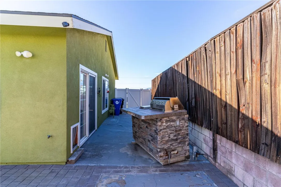 5443 Golondrina Drive, San Bernardino, California 92404 home-pic-31