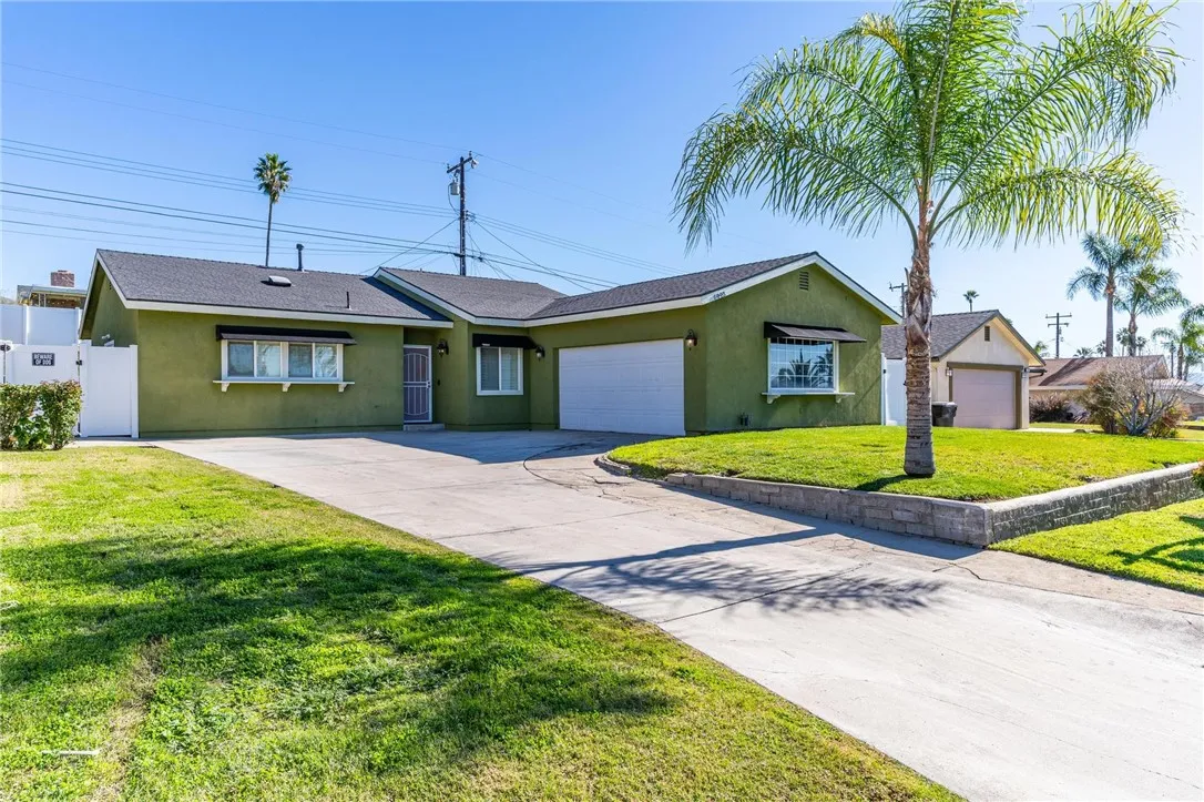 5443 Golondrina Drive, San Bernardino, California 92404 home-pic-1