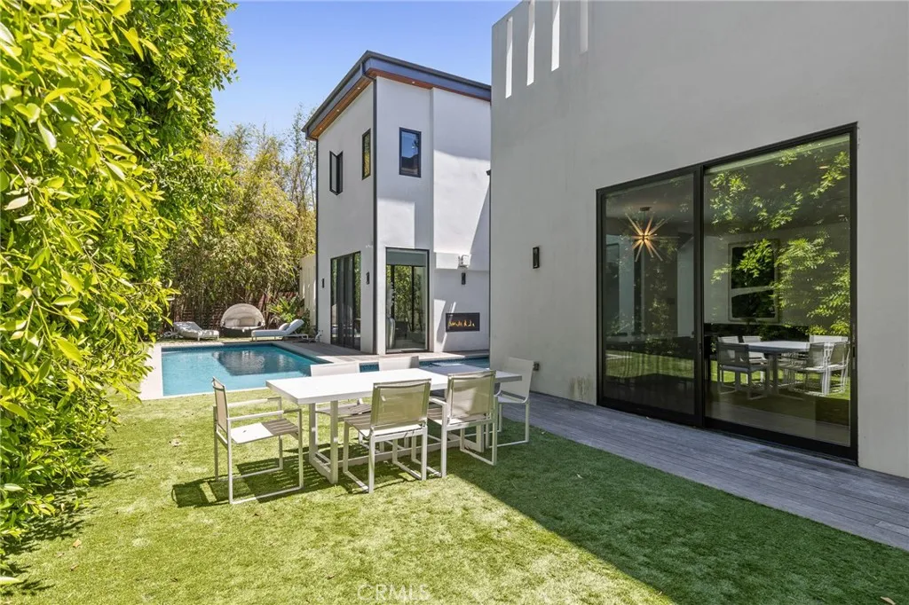 15241 Greenleaf, Sherman Oaks, California 91403 home-pic-29