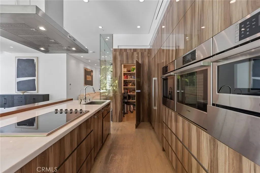15241 Greenleaf, Sherman Oaks, California 91403 home-pic-7