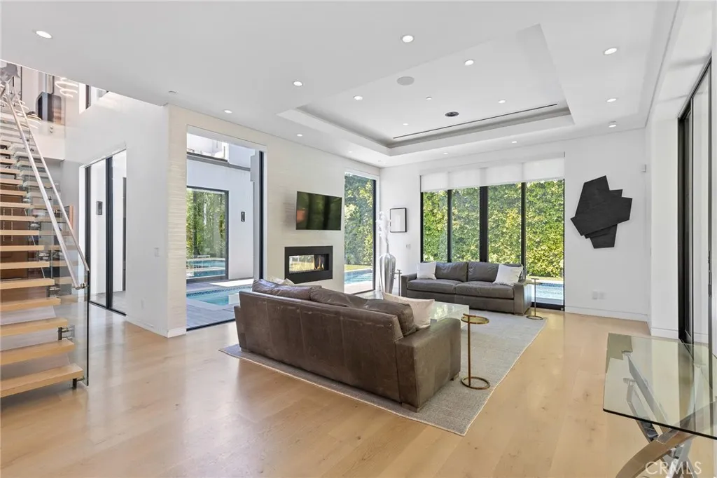 15241 Greenleaf, Sherman Oaks, California 91403 home-pic-20