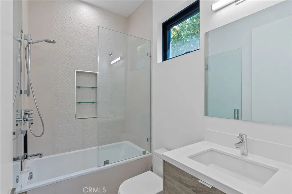 15241 Greenleaf, Sherman Oaks, California 91403 home-pic-49