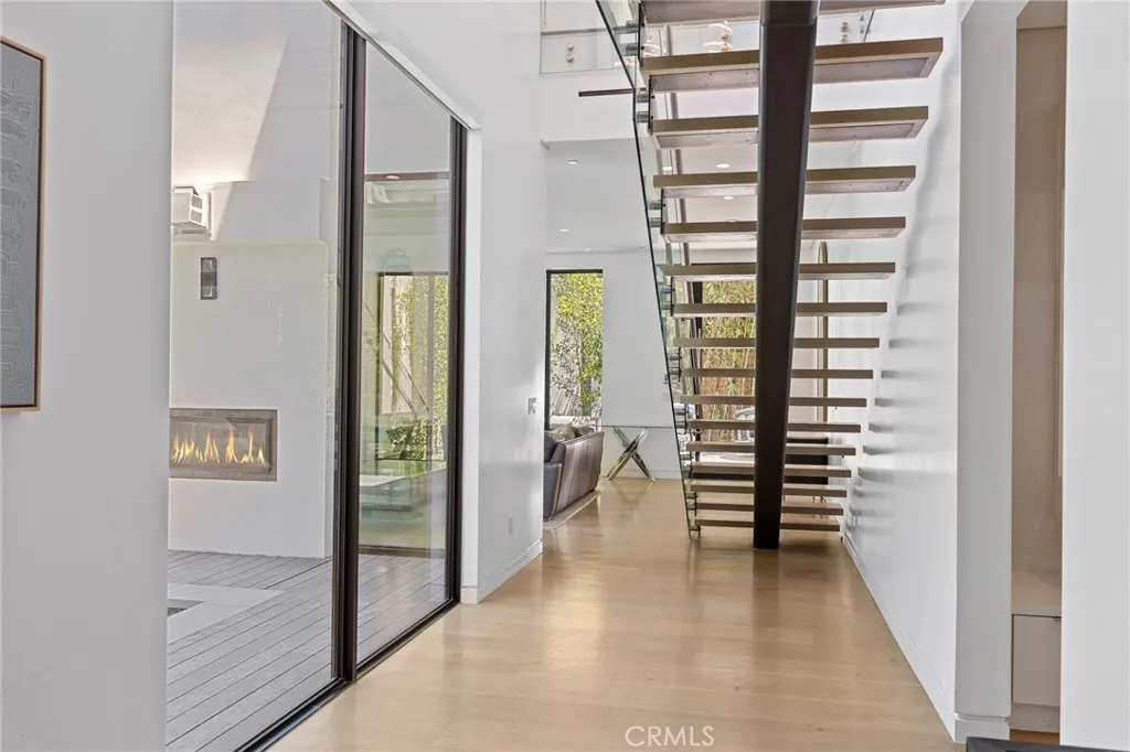 15241 Greenleaf, Sherman Oaks, California 91403 home-pic-19