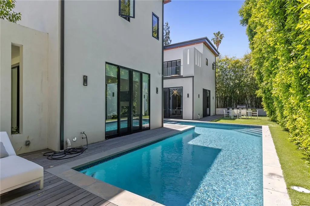 15241 Greenleaf, Sherman Oaks, California 91403 home-pic-41