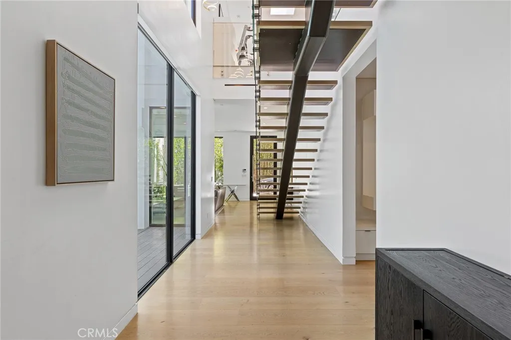 15241 Greenleaf, Sherman Oaks, California 91403 home-pic-18