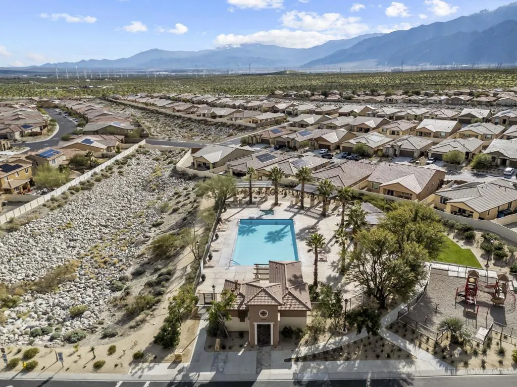 11548 Sky Pointe Drive, Desert Hot Springs, California 92240 home-pic-2