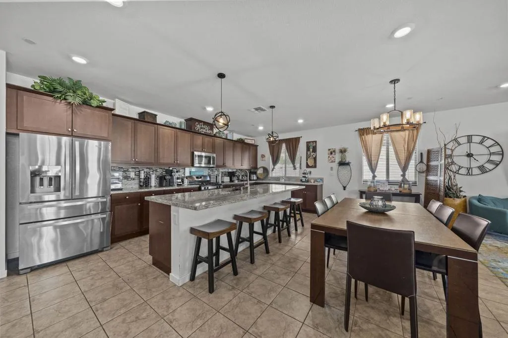 11548 Sky Pointe Drive, Desert Hot Springs, California 92240 home-pic-3