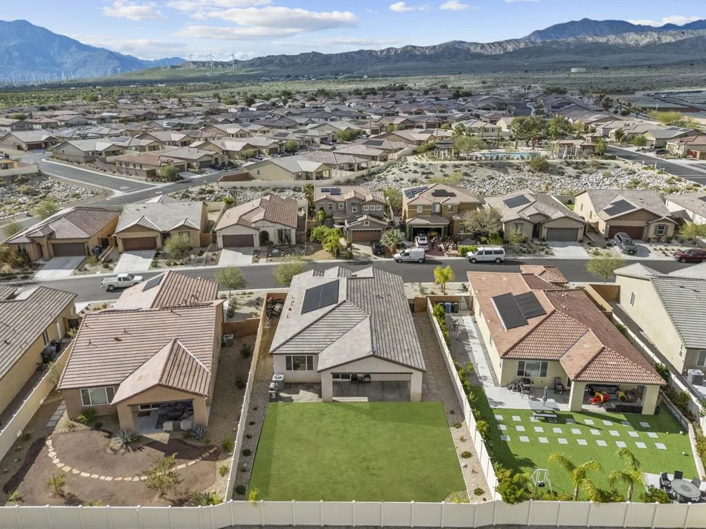 11548 Sky Pointe Drive, Desert Hot Springs, California 92240 home-pic-23