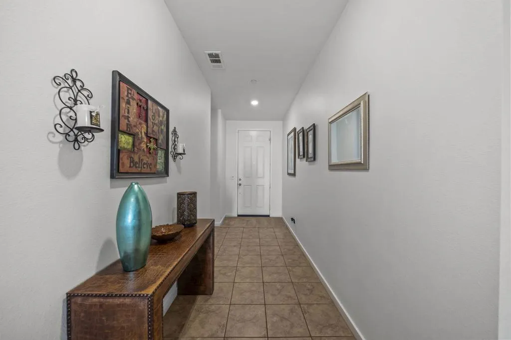 11548 Sky Pointe Drive, Desert Hot Springs, California 92240 home-pic-4