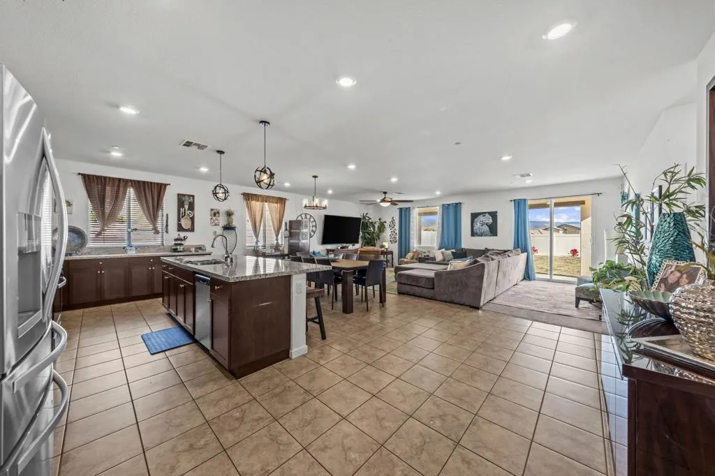 11548 Sky Pointe Drive, Desert Hot Springs, California 92240 home-pic-5