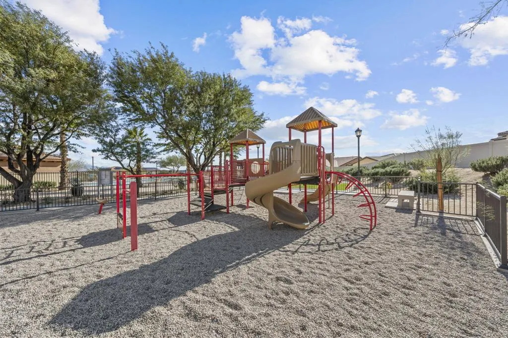 11548 Sky Pointe Drive, Desert Hot Springs, California 92240 home-pic-28