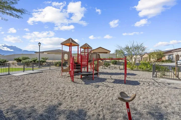 38-web-or-mls-11548-sky-pointe-dr