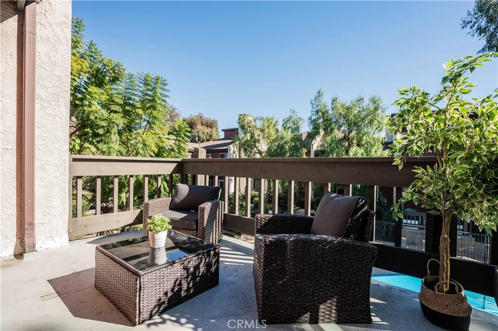 4902 Maytime, Culver City, California 90230 home-pic-23